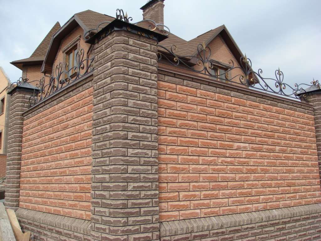 Паркан з цегли своїми руками
