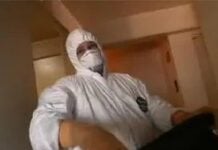 Як почистити ванну за допомогою харчової соди
